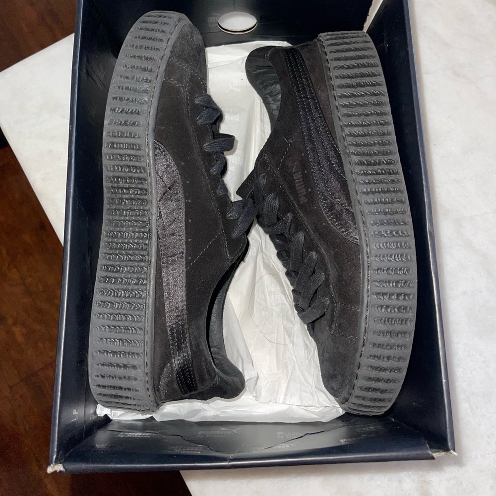Puma Creeper Velvet (Rihanna Fenty Black) (W) Size:9 Color: Black